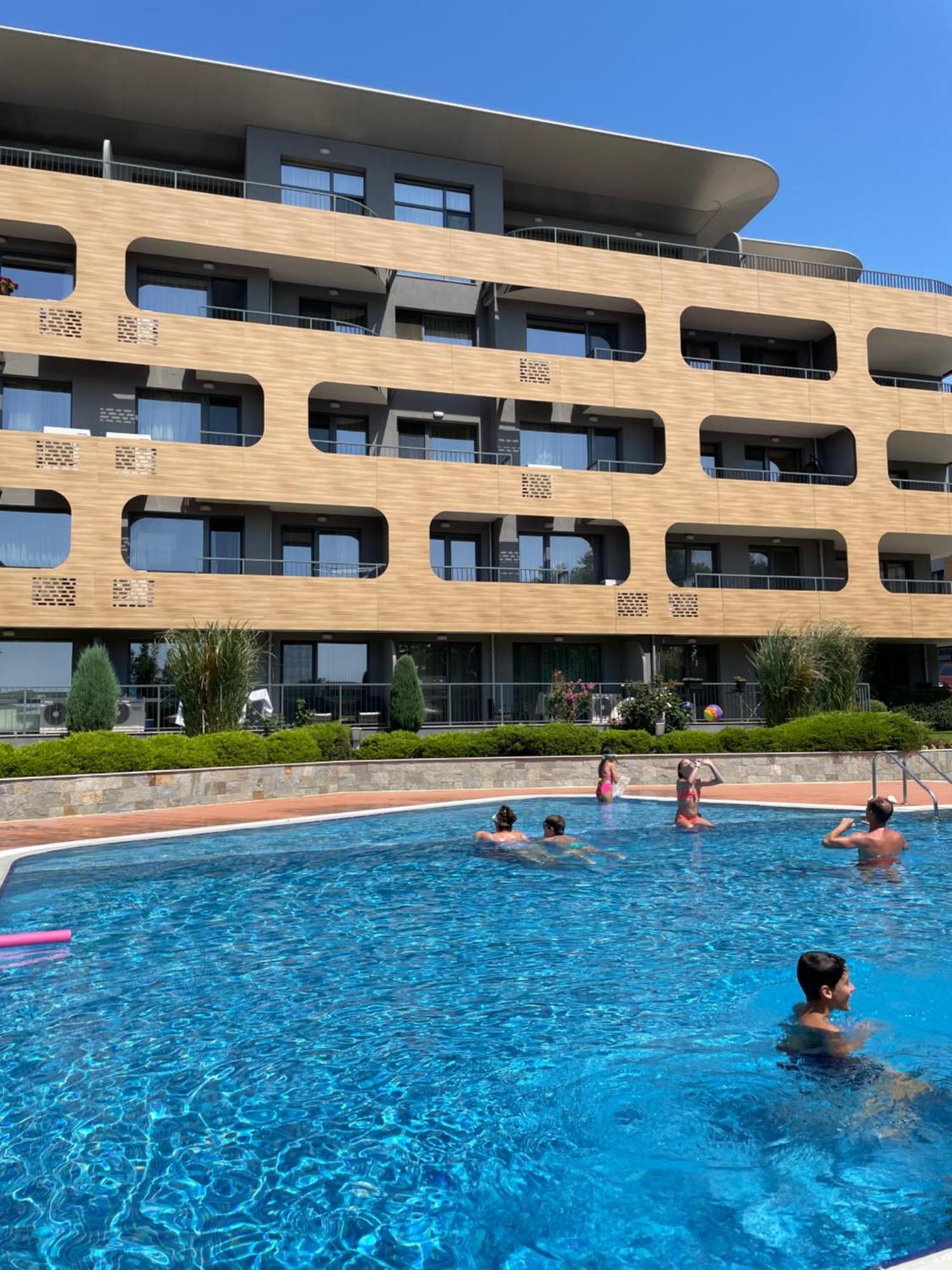 Freddo Apartment - Coral Residence Complex With Parking & Pool Varna Luaran gambar